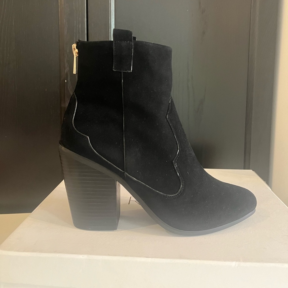 RAYE Ella western suede heeled boots size 7